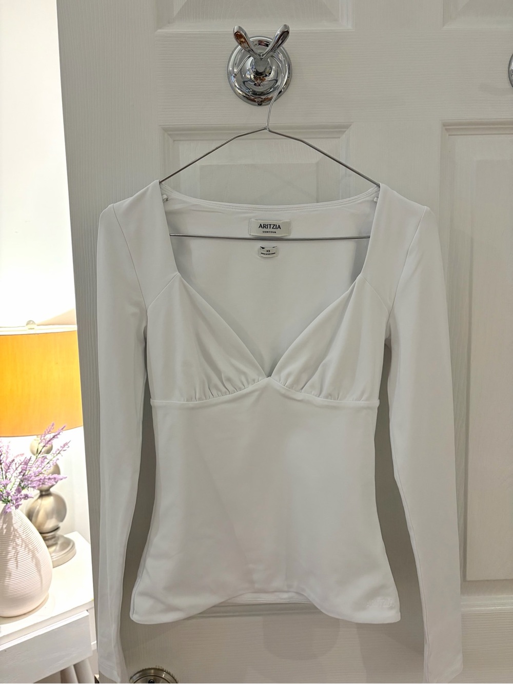Aritzia Original Contour Cherish Longsleeve White XS